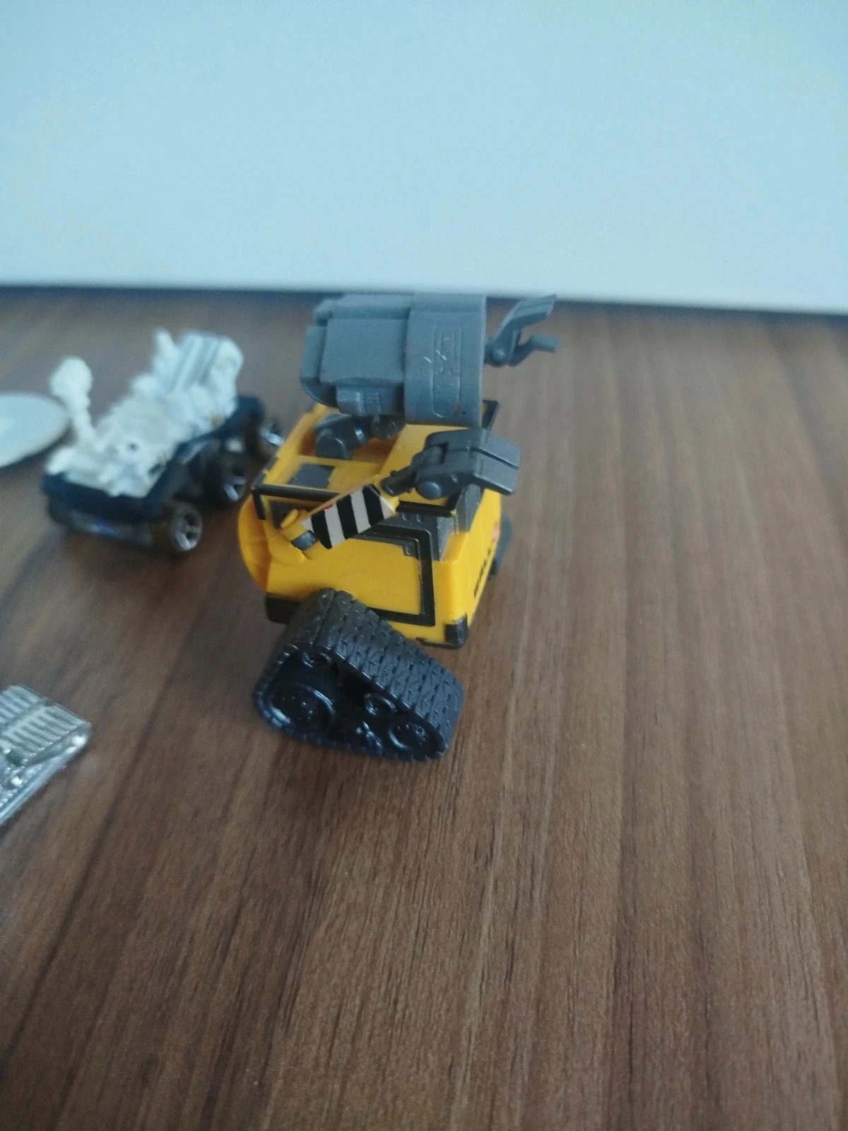 Lot of Batman, Star Wars, Wall-E vehicles – photo 10